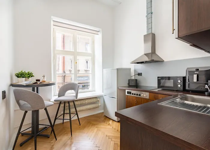 2Br 98M2 Apartment In Old Town With View And Free Parking!