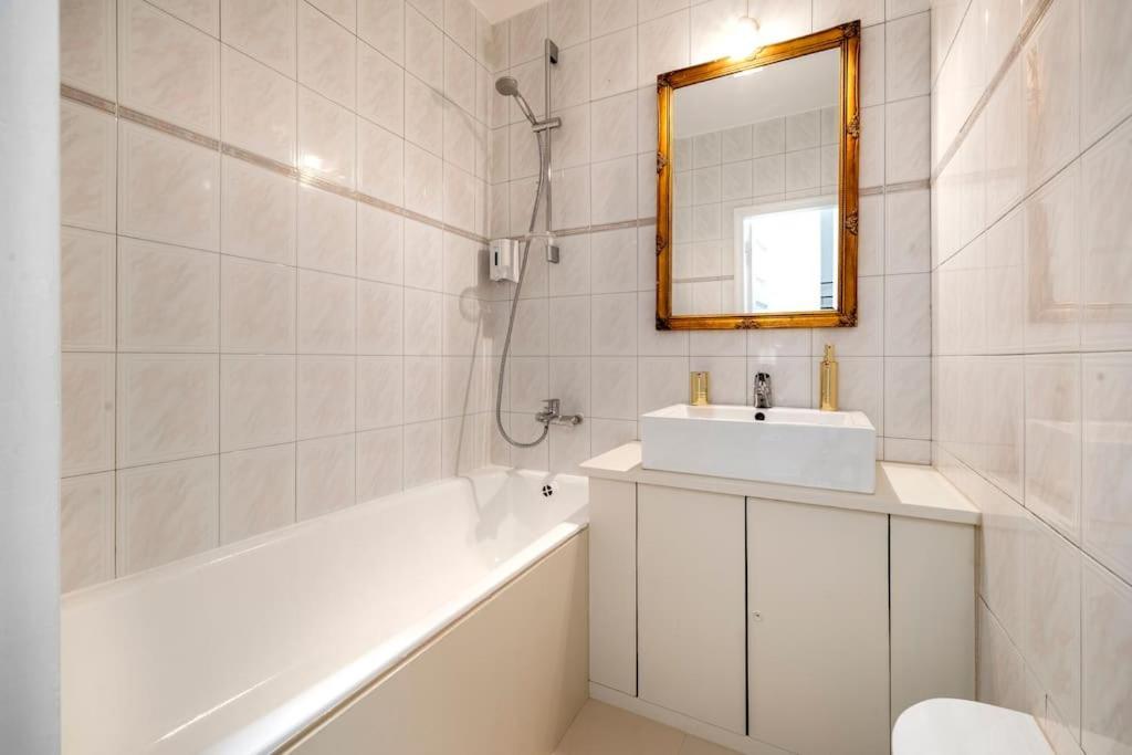 Dzīvoklis 2br 98m2 In Old Town With View And Free Parking!